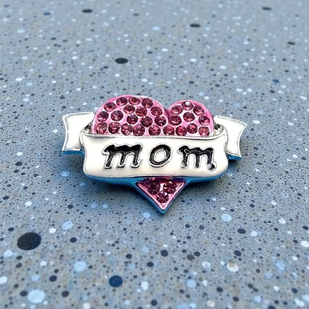 Pink Heart‎ 'Mom' Brooch